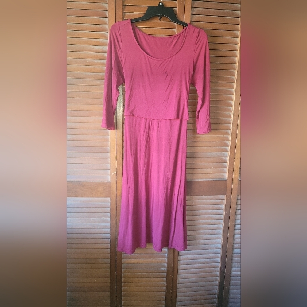 Nursing Dress For Nurturing Mothers Elegant Maroon Long Sleeve. Size Medium.